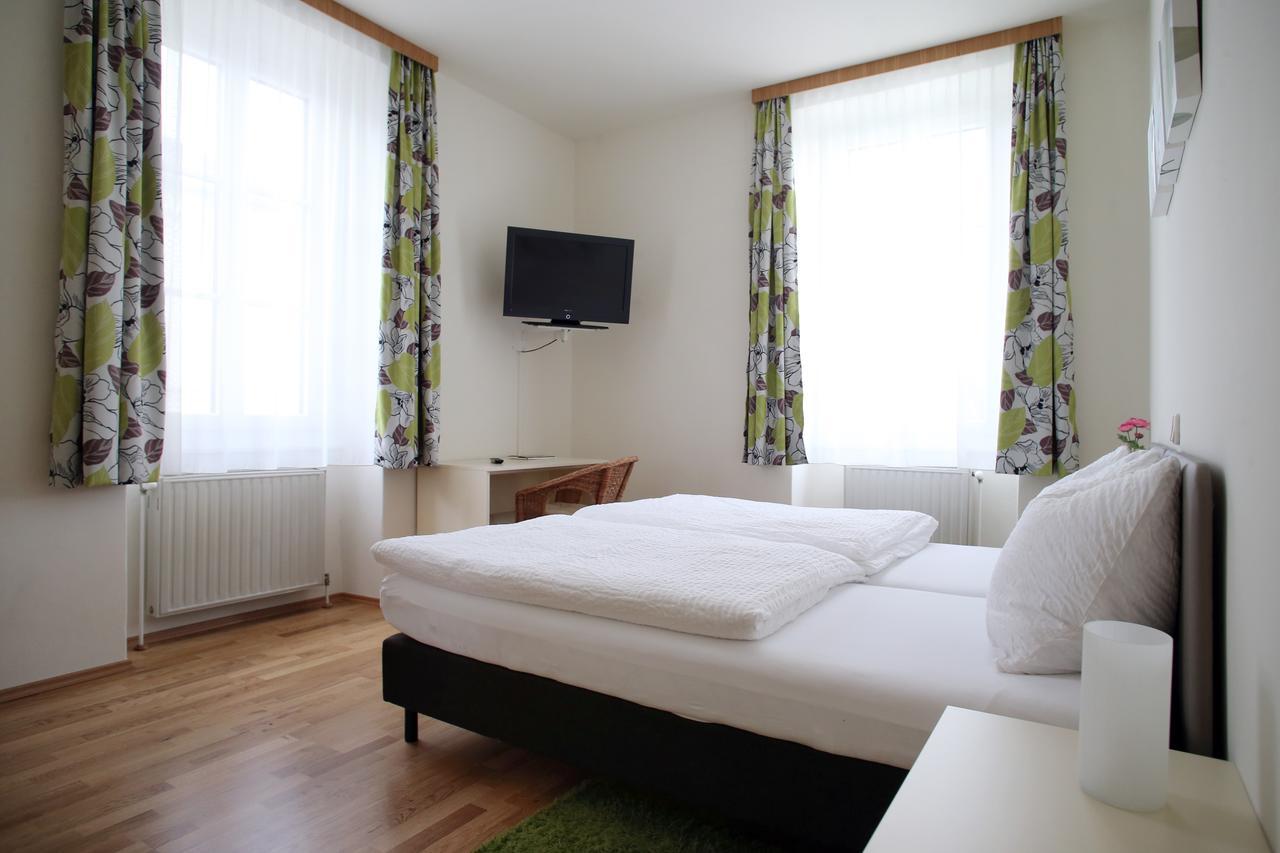 Babenbergerhof Hotel Ybbs an der Donau Room photo